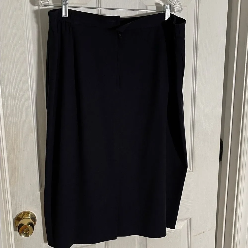 Valarie Steven’s ll Classic 2pc Navy Blue Skirt Suit